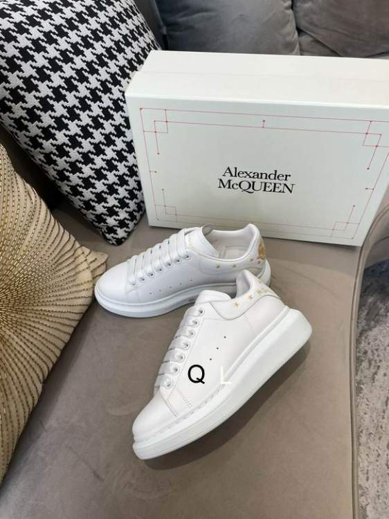 Picture of Alexander McQueen Shoes _SKUAlexanderMcqueensz35-44LL0404342